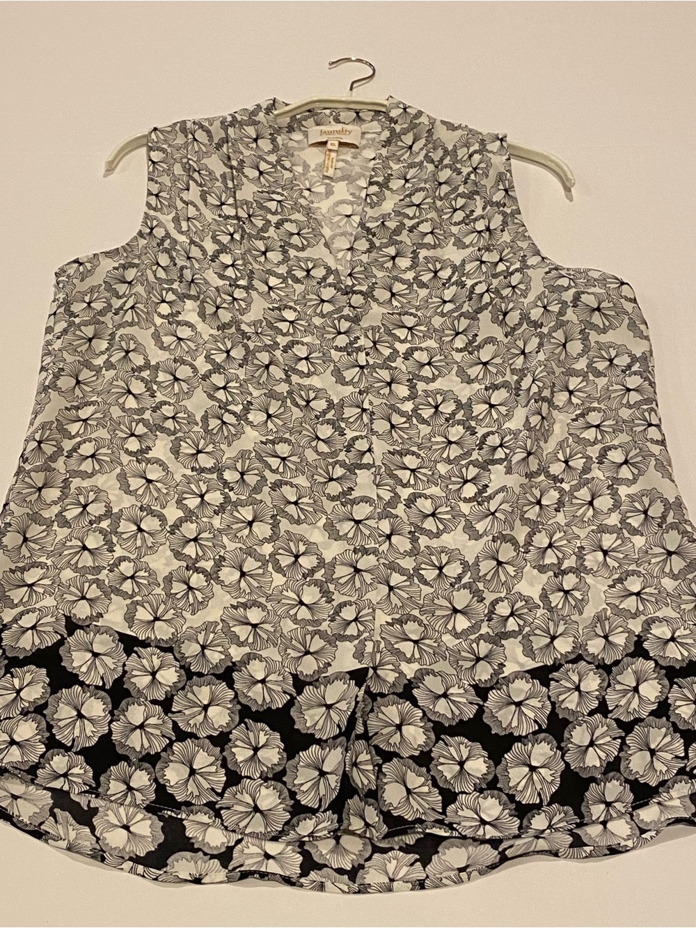 Laundry By Shelli Segal XS Black & White Floral V-Neck Camisole Work
